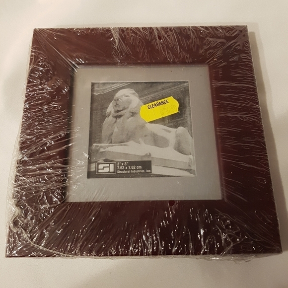 Picture Frame 3 x 3 brow mahogany picture frame - Picture 1 of 3